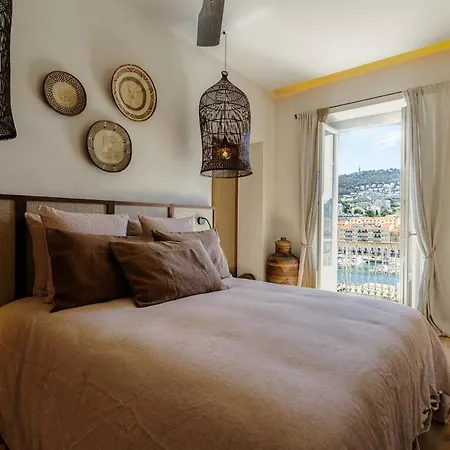 Superb Home Stay Lxr * Eze