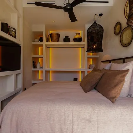 Superb Home Stay Lxr * Eze